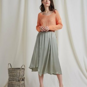Falda satinada midi